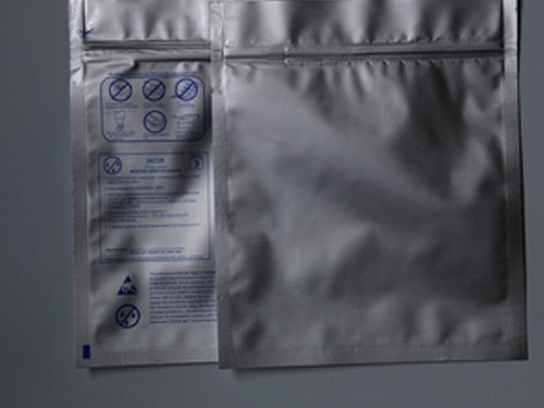 自封鋁(lǚ)箔防潮(chao)袋